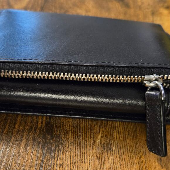 Mancini South Beach RFID Secure Medium Clutch Wallet - Picture 6 of 9